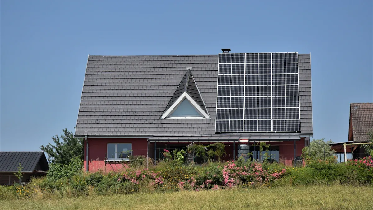 Keep Your Home Running with Seamless Solar-Storage Backup